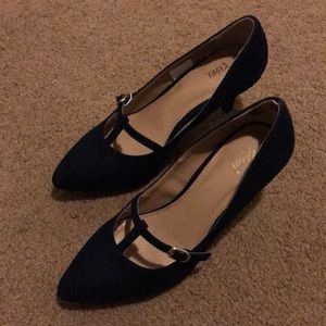 Navy blue pumps